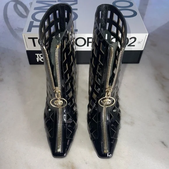 Versace Black Patent Leather Plexiglass PVC Platform Cutout Caged Boots Moody - Picture 7 of 17